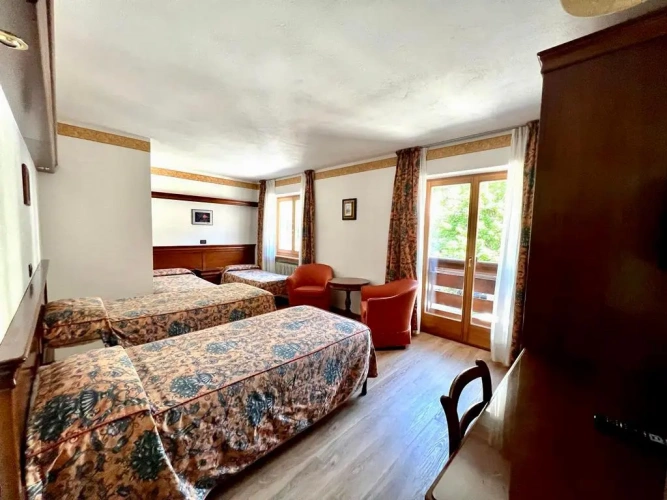 Standard Quadruple room