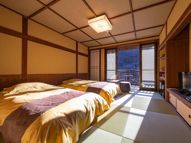 Standard Twin room with balcony