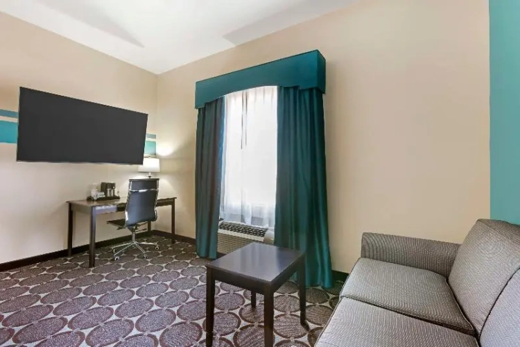 Quadruple Suite