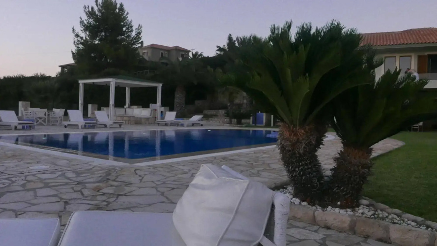 Agnanti Suites