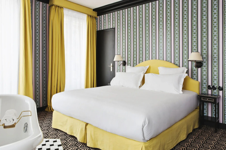 Les Deux Gares and Spa Hotel