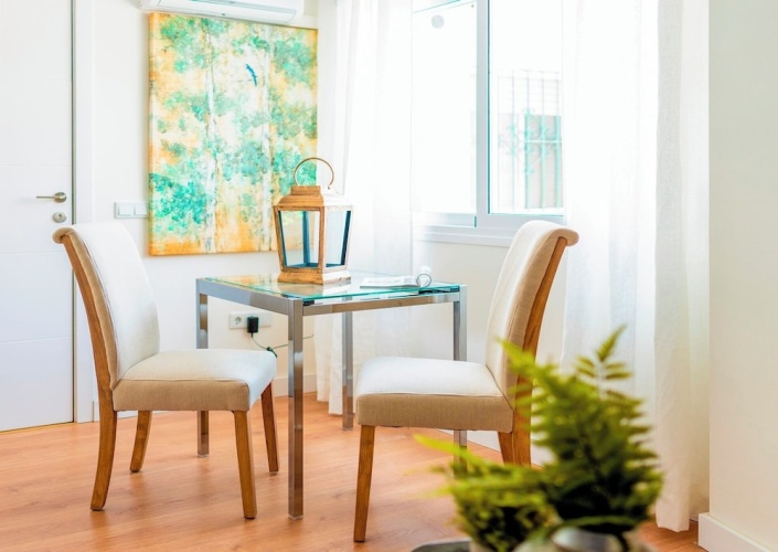2 Bedrooms Apartment