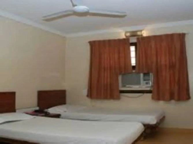 Standard Sextuple room