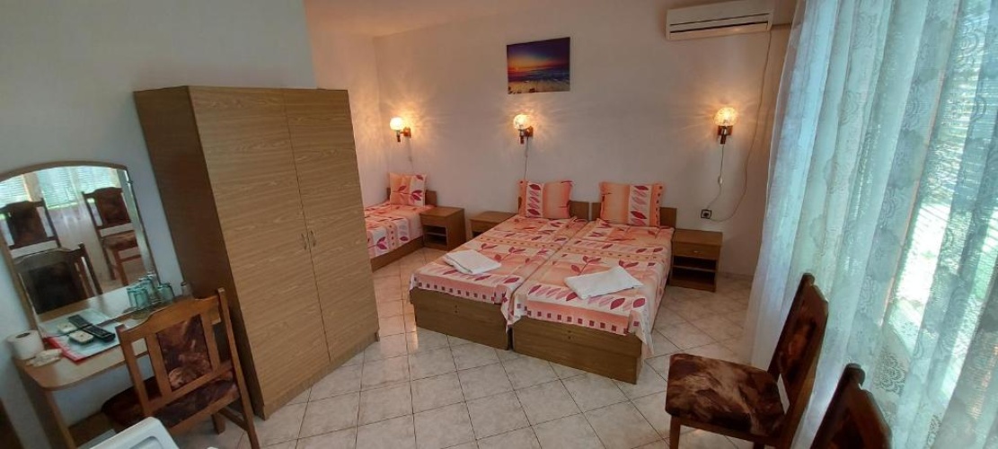 Standard Quadruple room with balcony