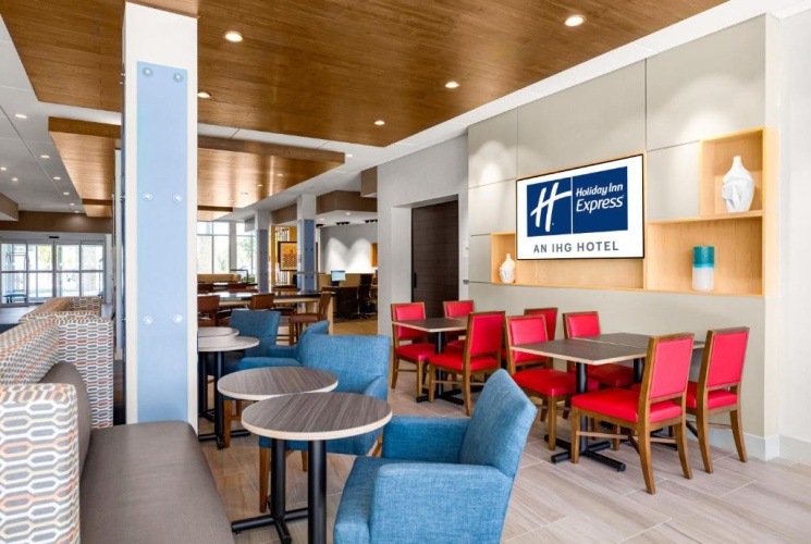 Holiday Inn Express & Suites Sanford photo 27