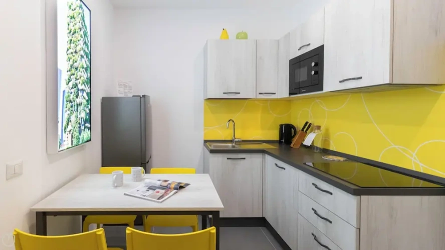 2 Bedrooms Apartment