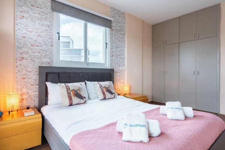 2 Bedrooms Apartment with balcony and with city view