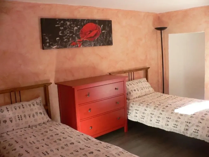 2 Bedrooms Apartment