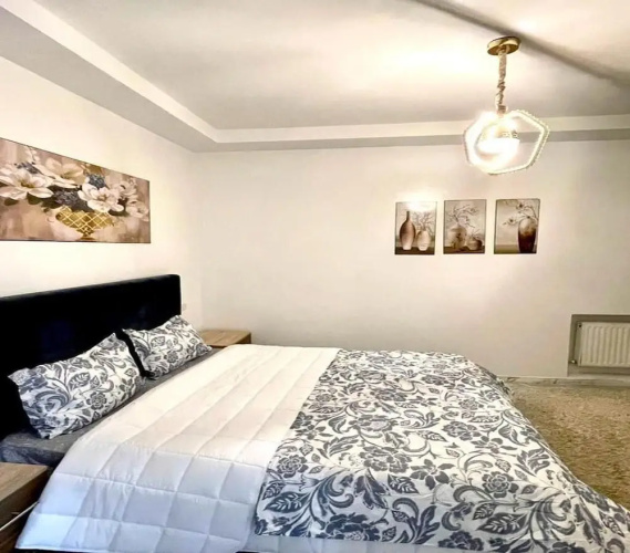 Cozy 1BR Retreat, Steps to Sand