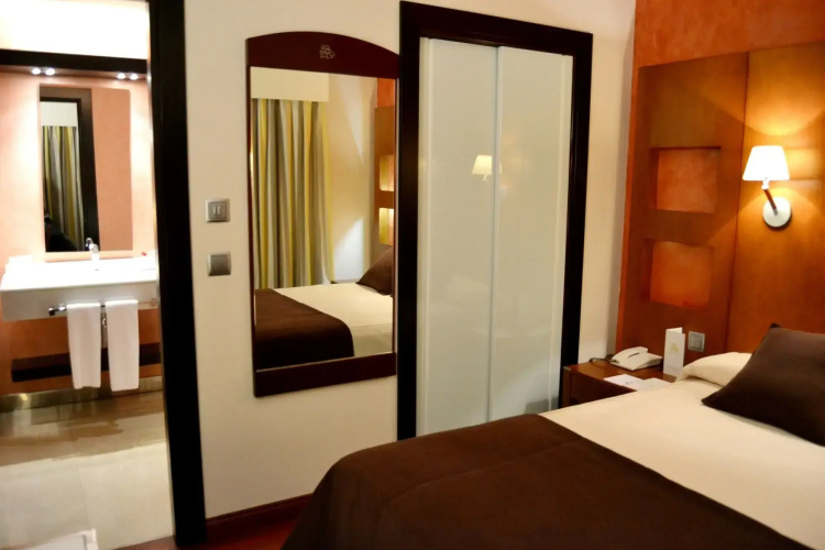 Maroa Hotel
