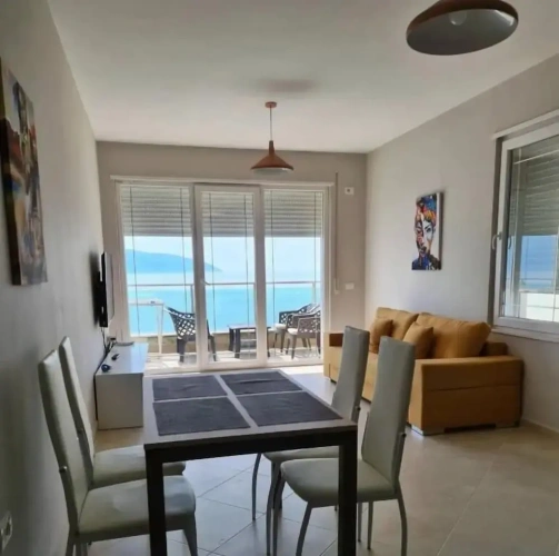 Apartment with sea view