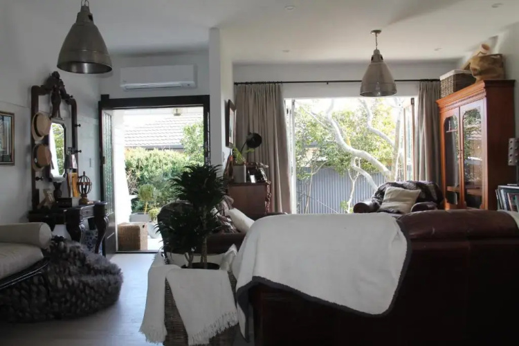 Beautiful Bungalow CBD