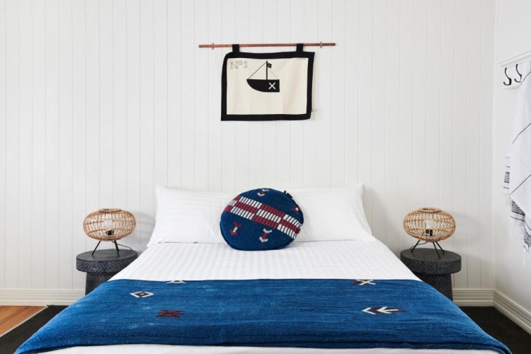 2 Bedrooms Studio