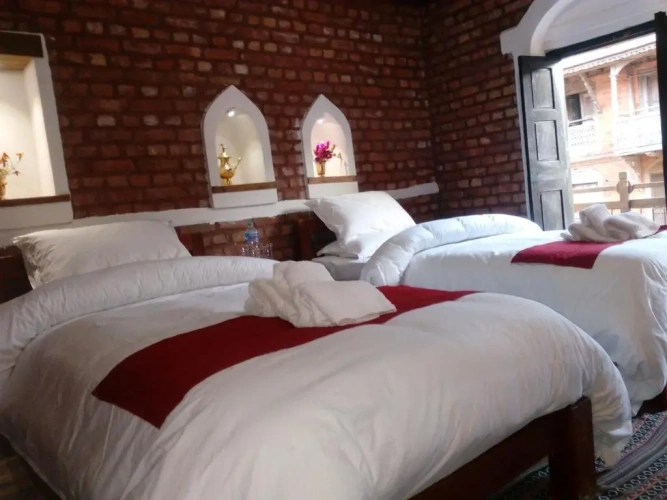 Standard Twin room with balcony