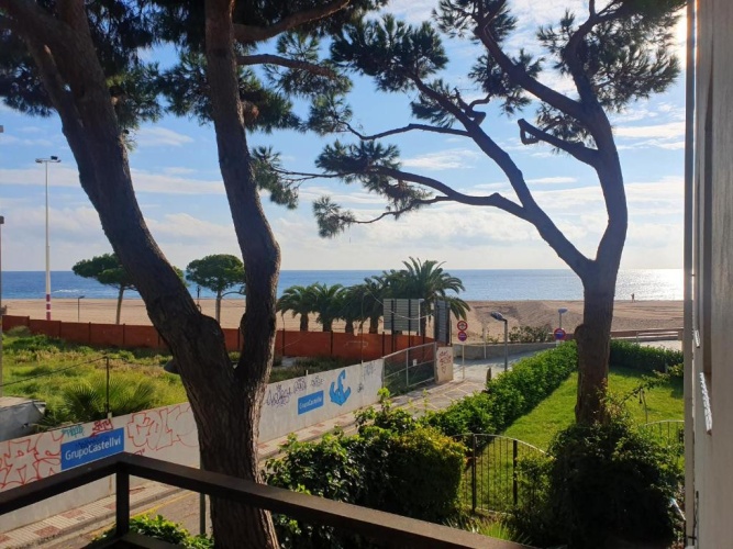 1 Bedroom Apartment with partial sea view