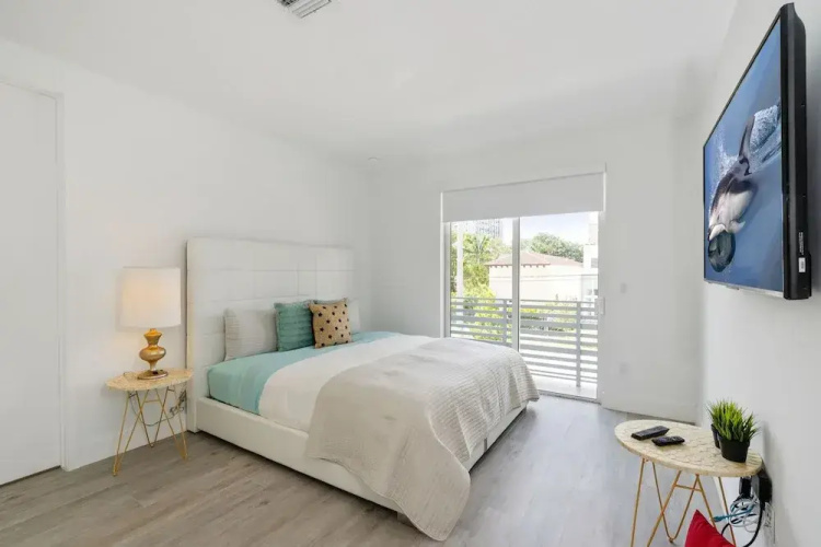 4BR Pool Townhome Duplex by Jos17