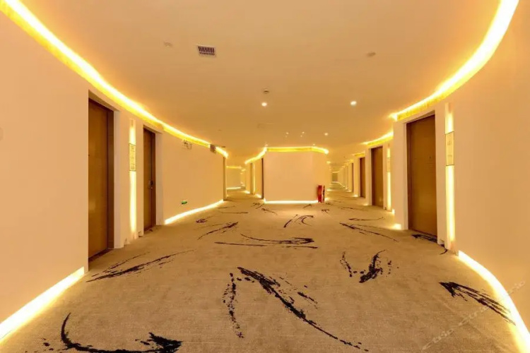 Ching Hotel