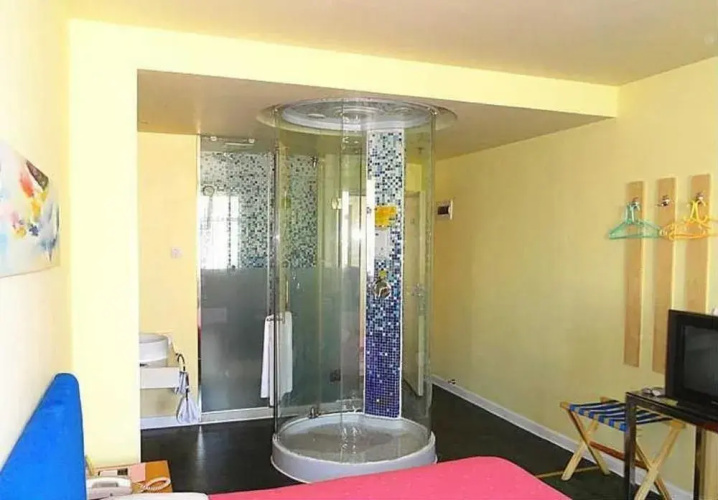 Top Star Hotel