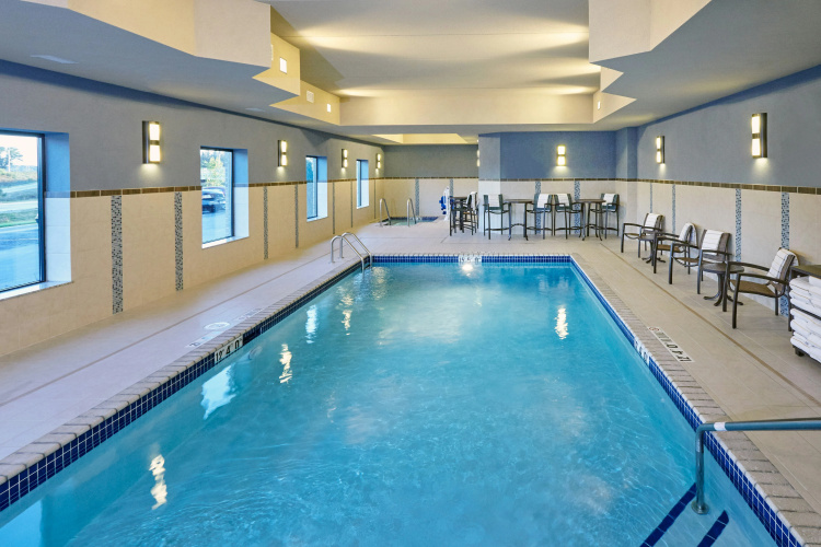 Hampton Inn & Suites Milwaukee/Franklin photo 16