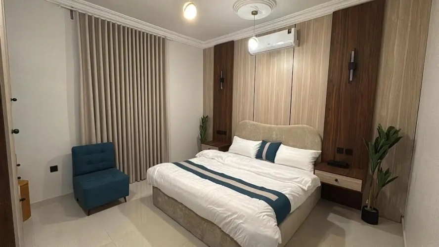 2 Bedrooms Apartment