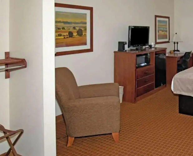 Park View Inn & Suites Hoisington