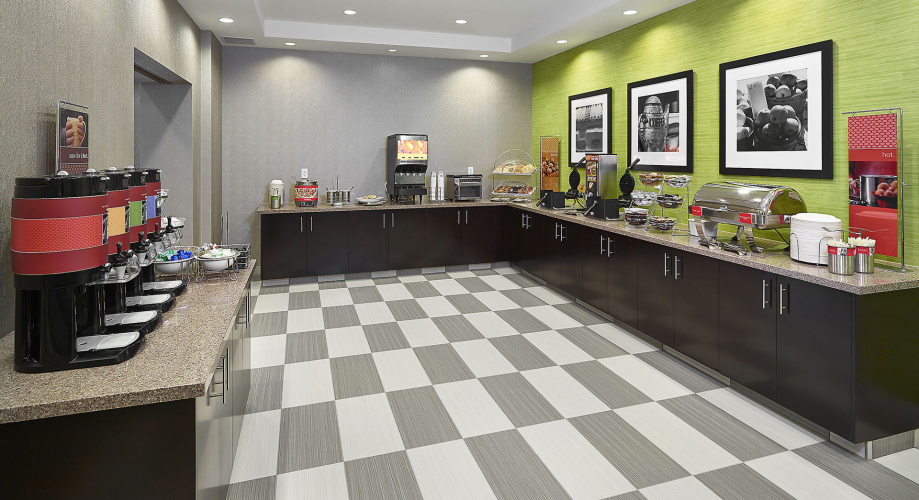 Hampton Inn by Hilton Calgary Airport North photo 26