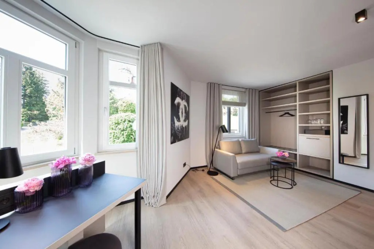 4K Hotel