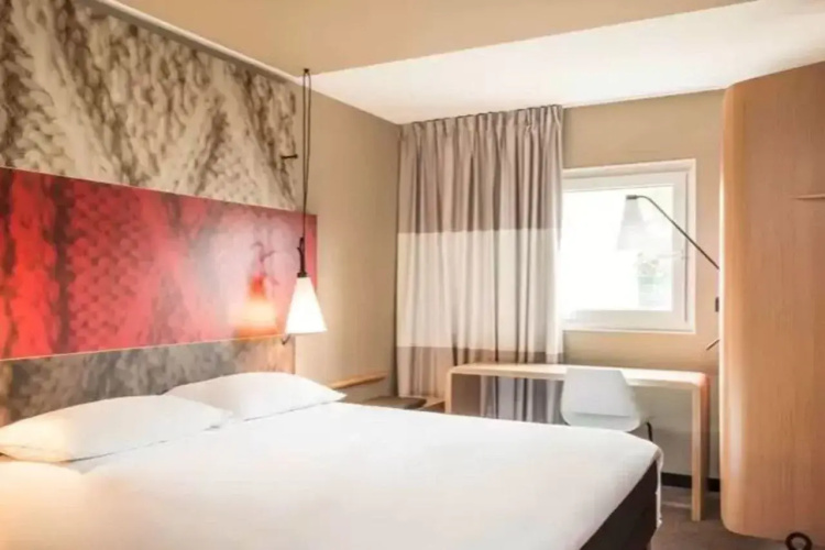 ibis Paris Porte de Clichy Centre