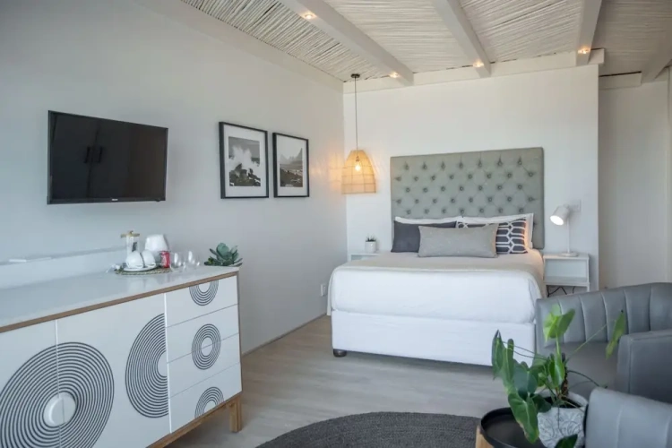 Classic Double room with balcony and with sea view