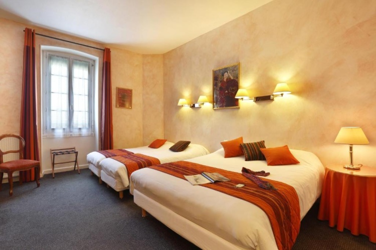 Standard Quadruple room