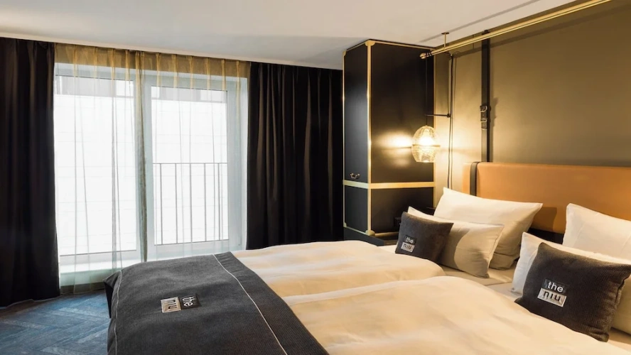 Standard Triple room