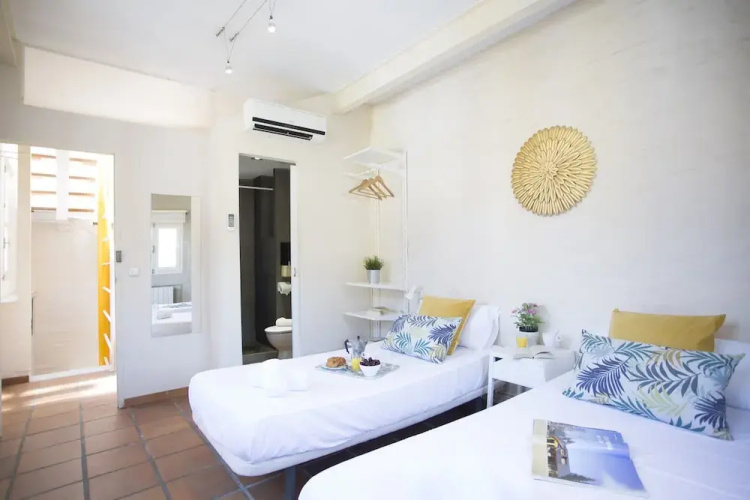 SingularStays Catalina