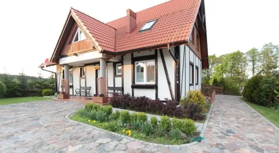 Dom nad jeziorem Bełdany