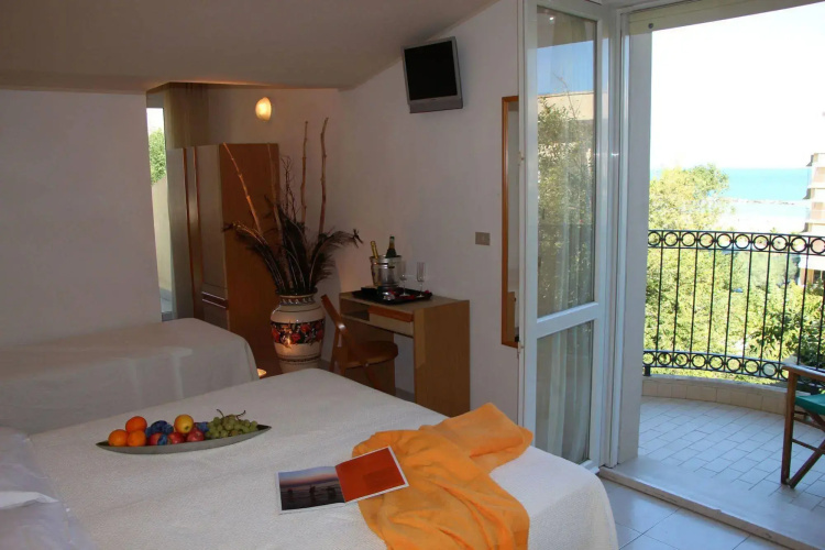 Hotel Antares