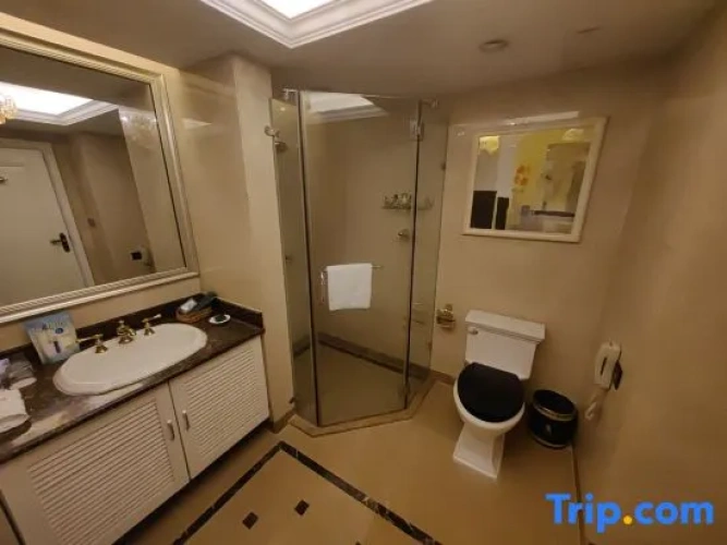Deluxe Double Suite