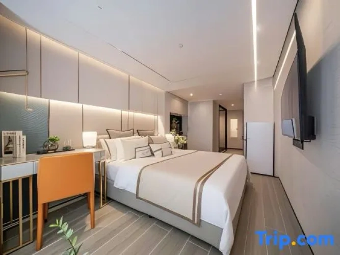 2 Bedrooms Family Suite with city view