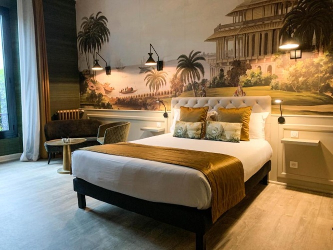 Suite with garden view