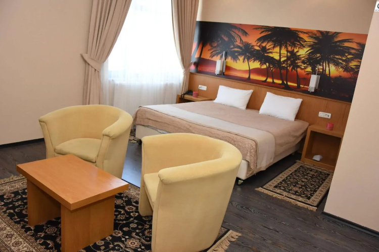 Hotel Lirak