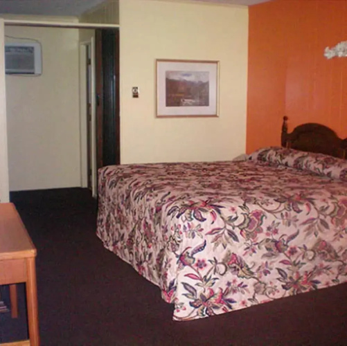 Colonial Inn Franklin