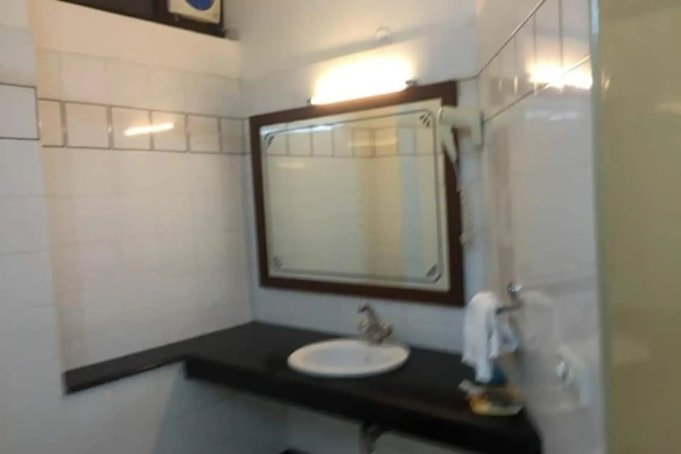 Monark Hotel