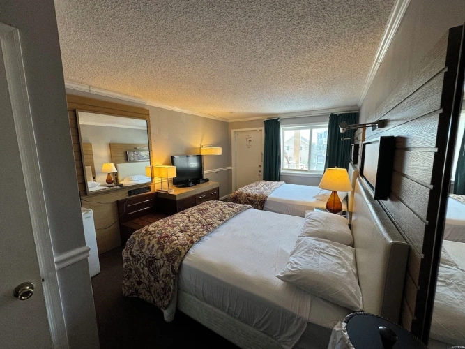 Deluxe Quadruple room with view