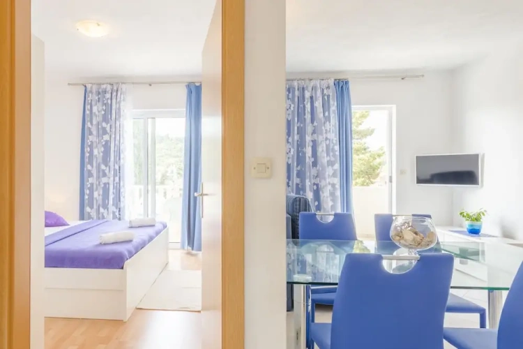 1 Bedroom Apartment with balcony and with sea view