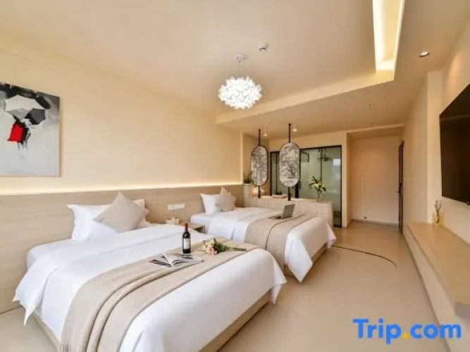 Standard Twin room with sunset view