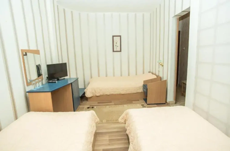 Classic Triple room with view
