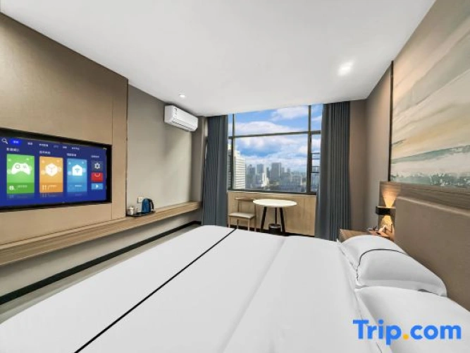 Standard Double room with city view