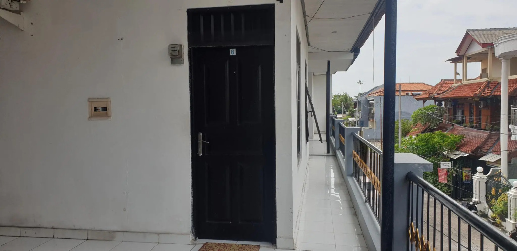 OYO 90990 Surya Residence