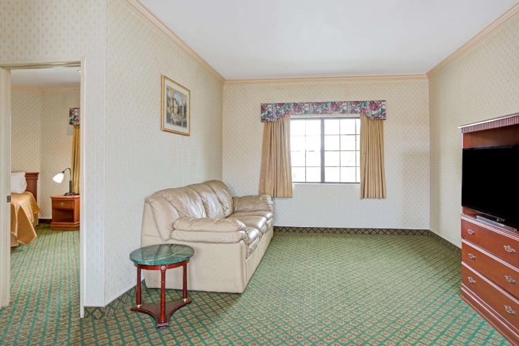 1 Bedroom Double Suite