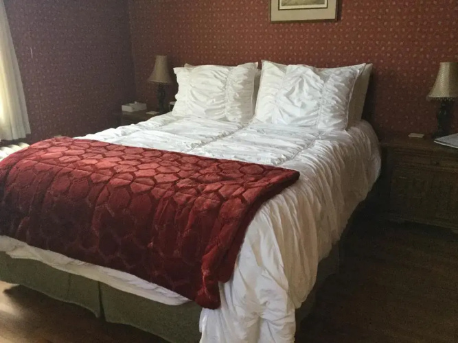 The Charleston Inn