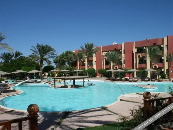El Geisum Village