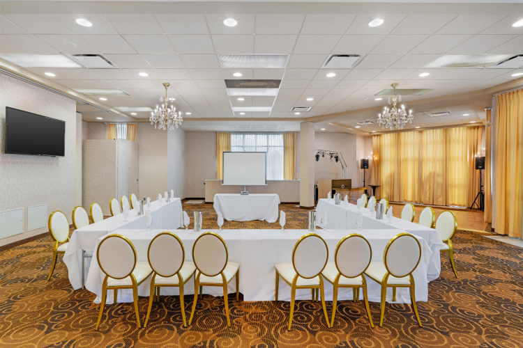 Best Western Plus Mission City Lodge photo 24